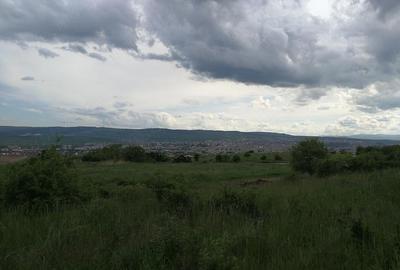 Teren de 612 mp, în Iris
