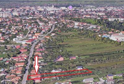 Teren generos ?i casa - str. Petre?ti - cartier Primaver - 8