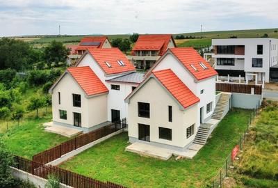 Vand casa in SALICEA (zona centrala)- 332 mp suprafata construita - 518 mp teren - 3