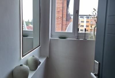 VANZARE Apartament cu trei camere ,situat intr-o vila din Voluntari - 1