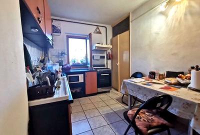 Apartament cu 3 camere semidecomandat în Dâmbovița - 4