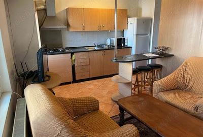 Particular garsoniera decomandata bd. Ion Mihalache intersec?ie Mare?al Averescu - 2