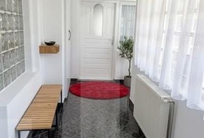 Casă cu 3 camere cu Teren 1088 Mp în Central