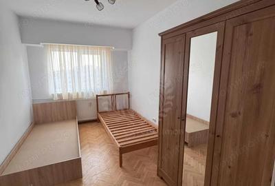 //3 CAMERE// ULTRACENTRAL//GALERIILE COMERCIALE// - 4