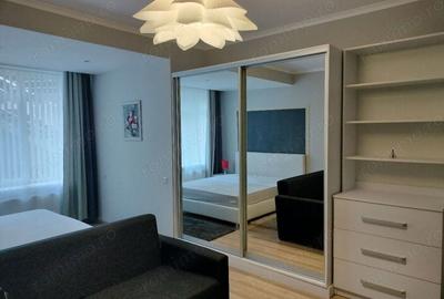 Garsonieră decomandată în Calea București - 2