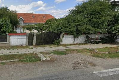 Casă cu Teren 3200 Mp în Cașin - 3