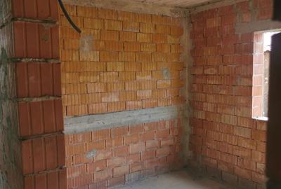 Casă cu 4 camere în Central - 2