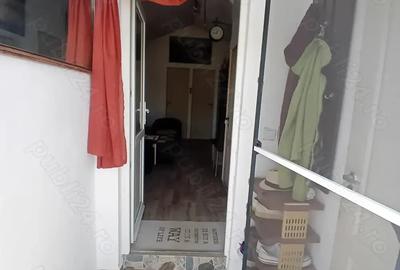 Teren cu cabana de vanzare