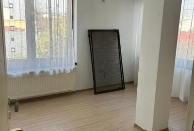 Vila 4 camere Aparatorii Patriei, 5 min Metrou, Curte si Parcare - 7