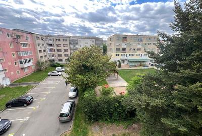 Apartament cu 3 camere în Micro 16 - 4