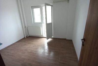 Apartament cu 2 camere semidecomandat în Berceni - 10