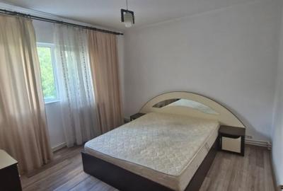 Apartament cu 2 camere decomandat în Nicolina