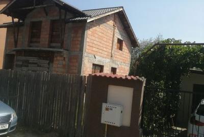 Casă cu 4 camere în Popoveni - 2