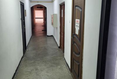 Spațiu comercial, de 10 mp, în Orizont - 4