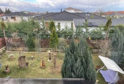 Casă cu 4 camere cu Teren 300 Mp în Central