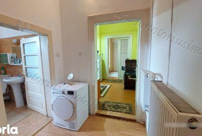 Casă cu 4 camere cu Teren 763 Mp în Central - 16