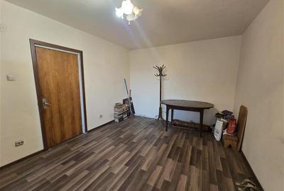 Apartament cu 4 camere decomandat în 1 Mai - 8