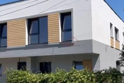 Duplex cu 4 camere cu Canalizare în 1 Decembrie 1918 - 2