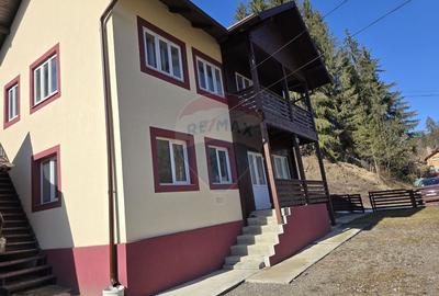 Casă cu 5 camere cu Teren 250 Mp în Central - 2