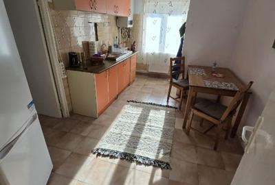 Inchiriez camere central - 2