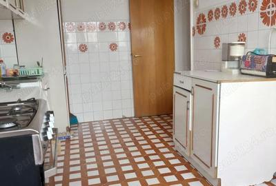 Apartament cu 3 camere decomandat în Unirii - 8