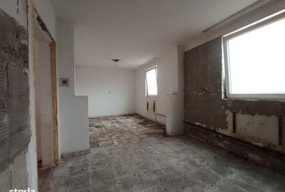 Casă cu 6 camere decomandat cu Teren 445 Mp în Bujac - 4