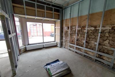 Spațiu comercial, de 72 mp, în Central - 13