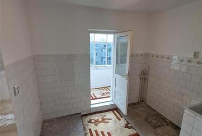 Decomandat 2 camere etaj 3 zona Lipovei Decomandat 2 camere etaj 3 zona Lipovei - 13