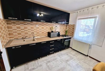Apartament cu 3 camere decomandat în Central - 1