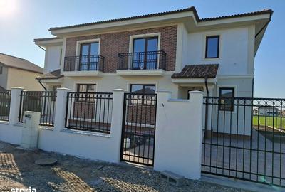 Casă cu 4 camere cu Teren 135 Mp în Dumbrăvița