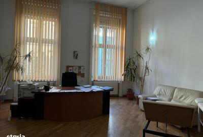 Apartament cu 4 camere în Ultracentral - 4