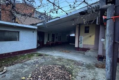 Casă cu 3 camere cu Teren 700 Mp în Central - 3