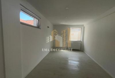 Inchirere spatiu comercial/birouri - 14