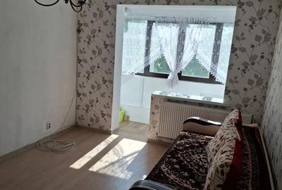 Apartament cu 3 camere decomandat în Balș - 3