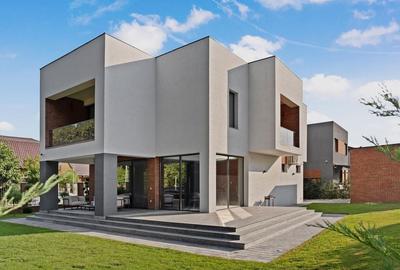 Vilă cu Design Industrial în Corbeanca, Lângă Liziera Pădurii - 3