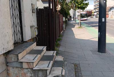Casă cu 4 camere cu Teren 300 Mp în Central - 5