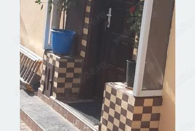 Casă cu 2 camere cu Teren 500 Mp în Ghindeni - 1
