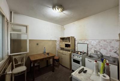 Apartament cu 4 camere decomandat în Turda - 4