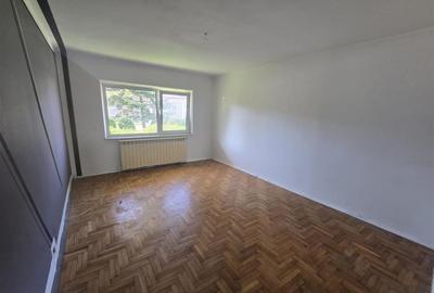 Apartament cu 3 camere decomandat în Central - 2