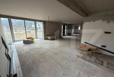 Casă cu 7 camere cu Teren 950 Mp în Central - 9