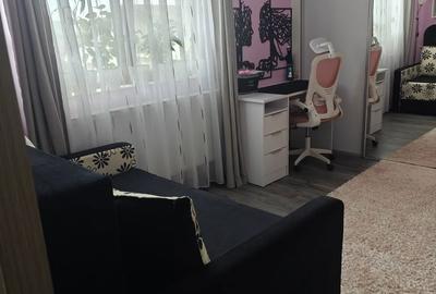 Apartament cu 3 camere decomandat în Florești - 1