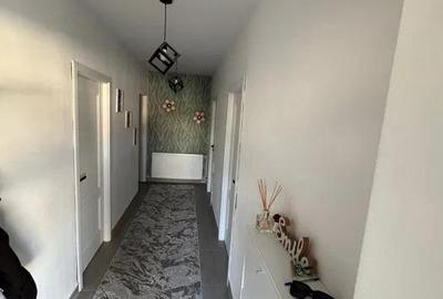 Apartament cu 2 camere decomandat în Podul de Piatră - 1