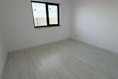 Casă cu 4 camere în Olteni - 5