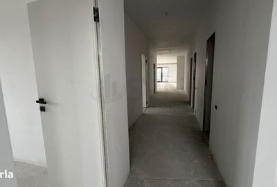 Apartament cu 4 camere decomandat în Central - 8