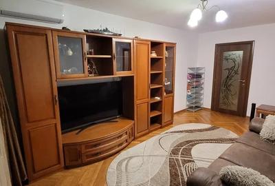 Apartament cu 3 camere semidecomandat, mobilat în Dristor - 2