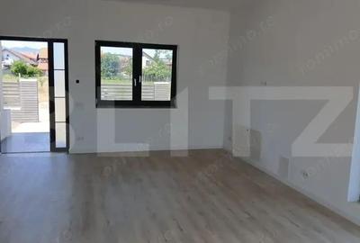 Casă cu 3 camere cu Teren 365 Mp în Micești - 1