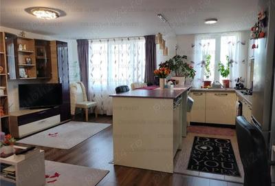Apartament cu 2 camere decomandat în Astra - 2