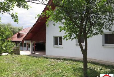 Casă cu 7 camere cu Teren 3200 Mp în Viile Satu Mare - 2