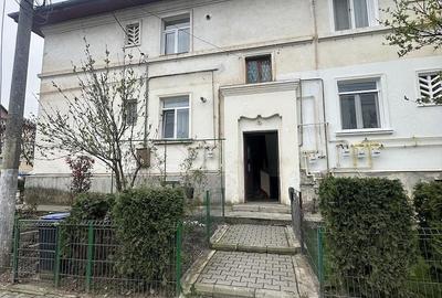 Apartament cu 2 camere decomandat în Central - 2