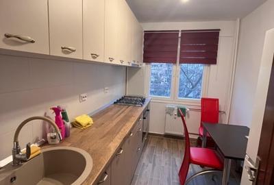 Apartament cu 2 camere semidecomandat, mobilat în 1 Decembrie 1918 - 1